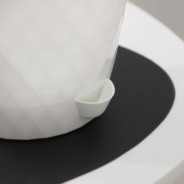 Горшок для цветов с прикорневым поливом «Румба», 1.5 л, белый