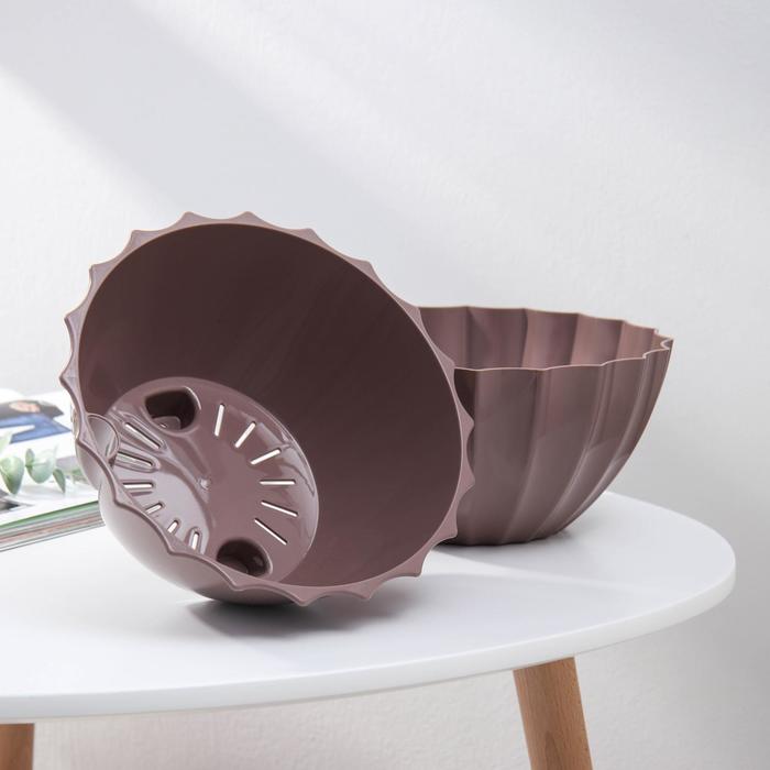 Кашпо для цветов с автополивом «Ракушка», 2.4 л, d=22 см, h=10.5 см, цвет мокко