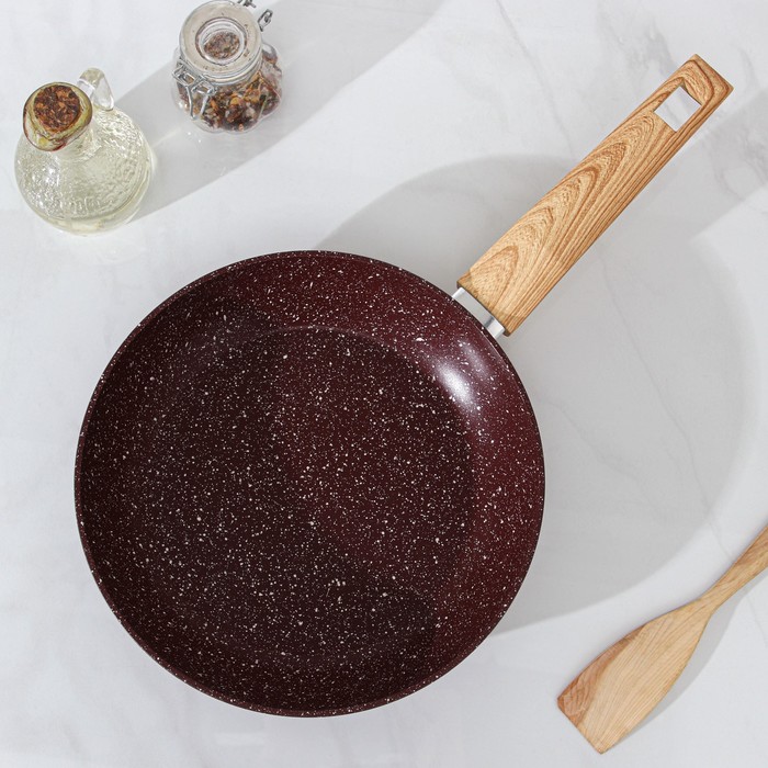 Сковорода Magistro Natural. Brown, d=24 см, ручка soft-touch, антипригарное покрытие, индукция, кованый алюминий, коричневая